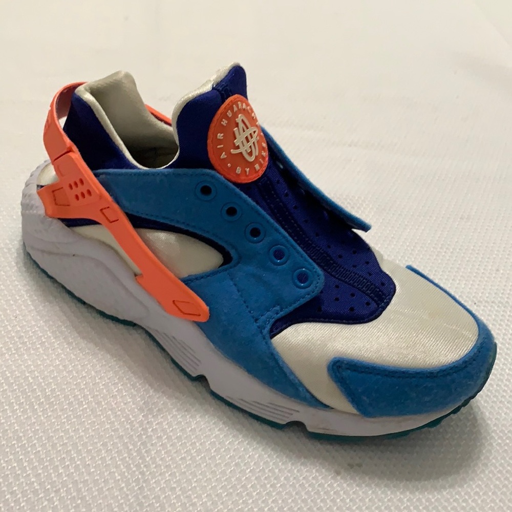 NIKE iD Air Huarache Shoe Size 8